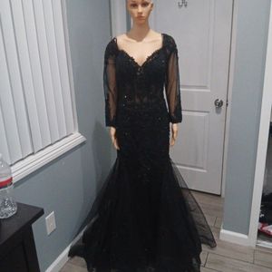 Black dresses for night.